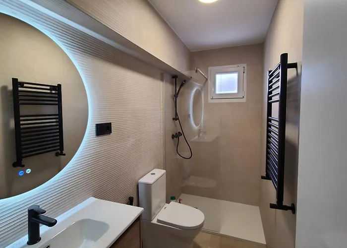 Casa Renovada Con Chill Out En Espinosa * Espinosa de los Monteros